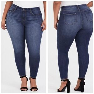 TORRID Skinny Jean - Premium Stretch Dark Wash Size 20R‎